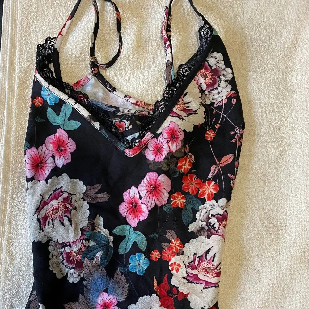 G by Guess Top - Picture 2 of 6